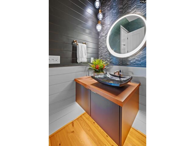 Photo of 252 Waters Edge Drive