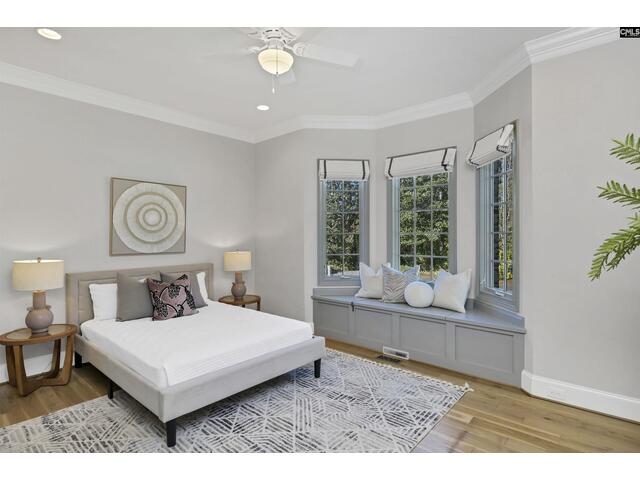 Photo of 5232 Lakeshore Drive