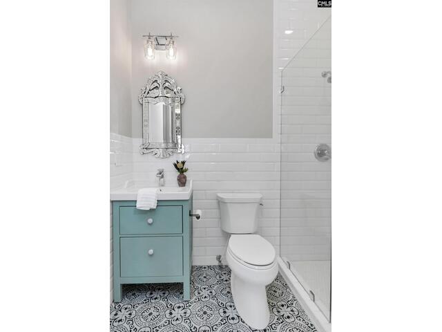 Photo of 5232 Lakeshore Drive