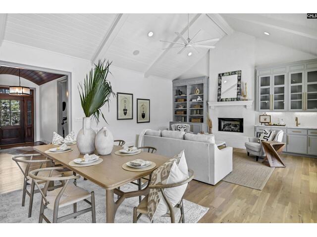 Photo of 5232 Lakeshore Drive