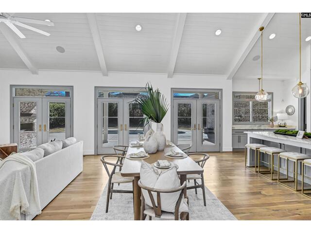 Photo of 5232 Lakeshore Drive