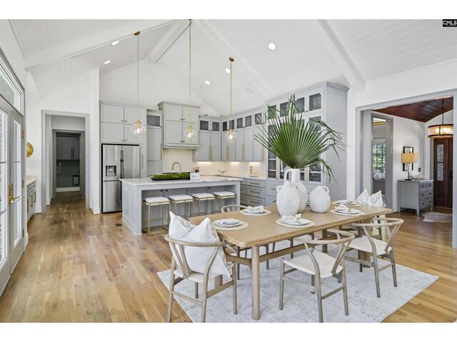 Photo of 5232 Lakeshore Drive