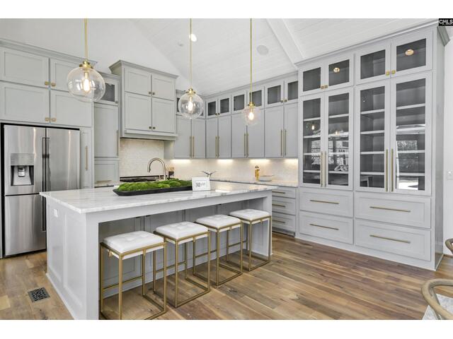 Photo of 5232 Lakeshore Drive