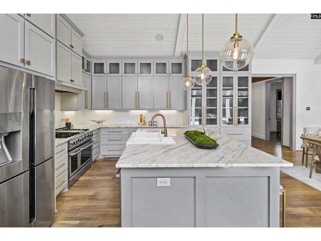 Photo of 5232 Lakeshore Drive