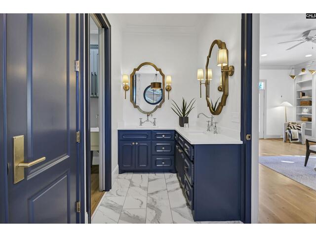 Photo of 5232 Lakeshore Drive