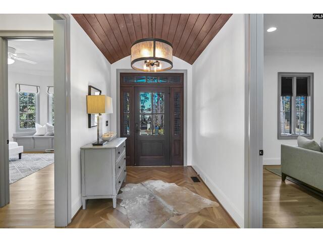 Photo of 5232 Lakeshore Drive