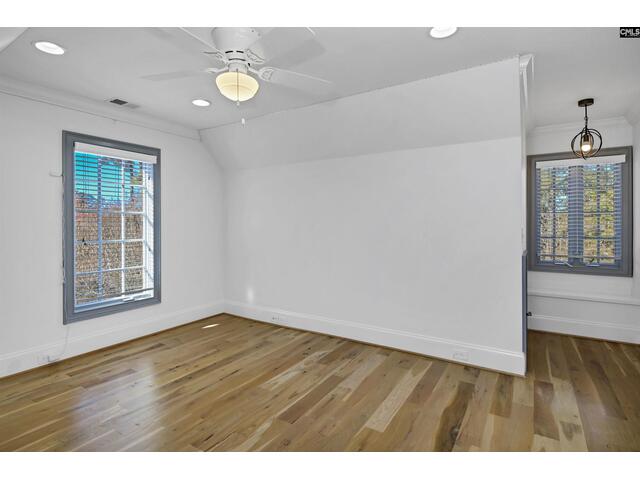 Photo of 5232 Lakeshore Drive