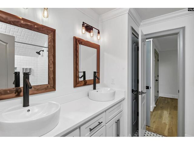 Photo of 5232 Lakeshore Drive