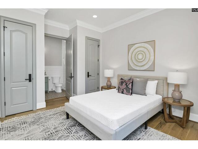 Photo of 5232 Lakeshore Drive