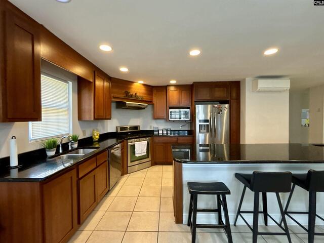 Photo of 330 Canada Drive