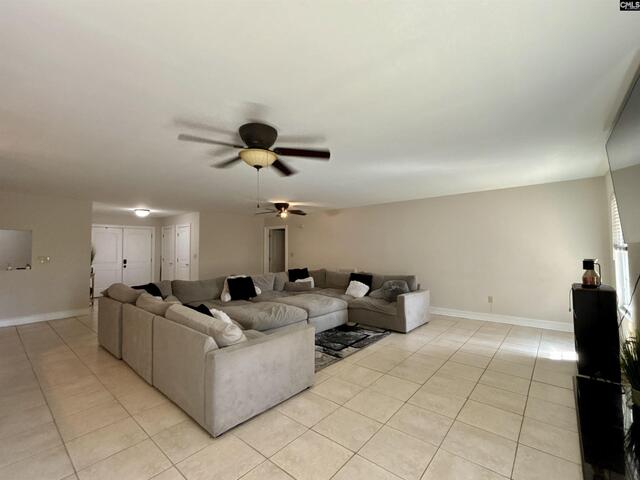 Photo of 330 Canada Drive