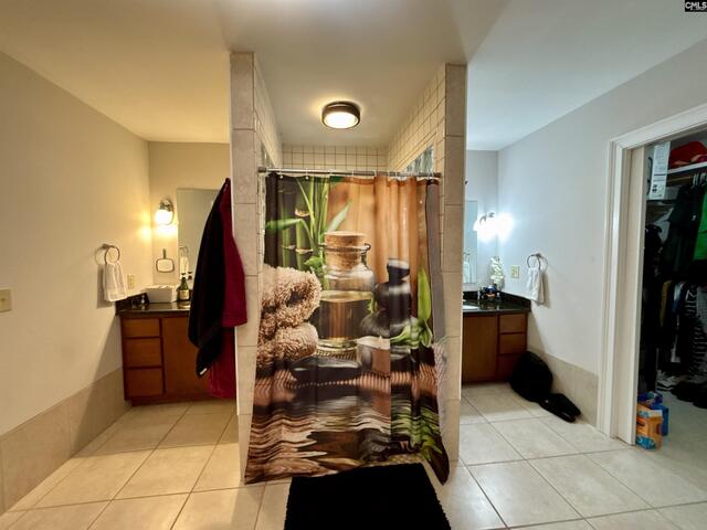 Photo of 330 Canada Drive