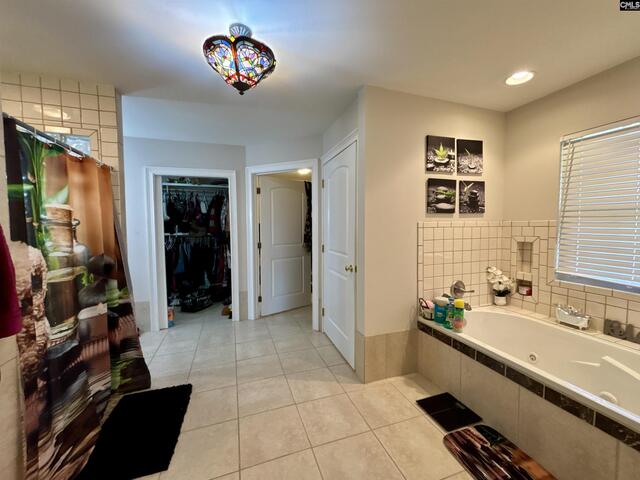 Photo of 330 Canada Drive