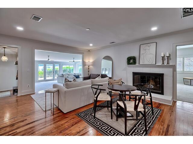 Photo of 1909 Marina Road