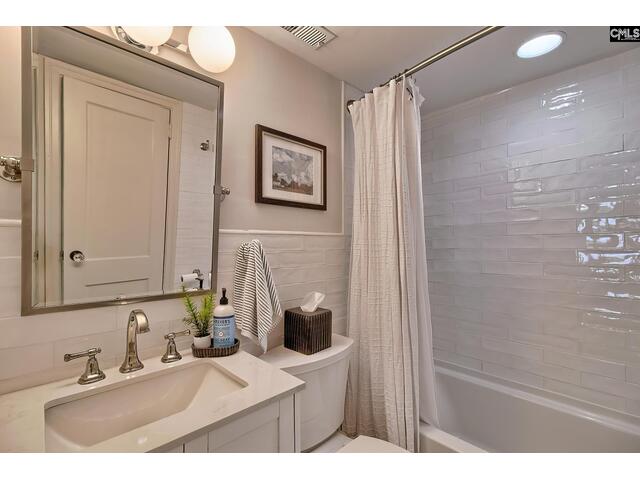 Photo of 1909 Marina Road