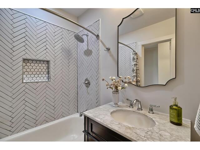 Photo of 1909 Marina Road