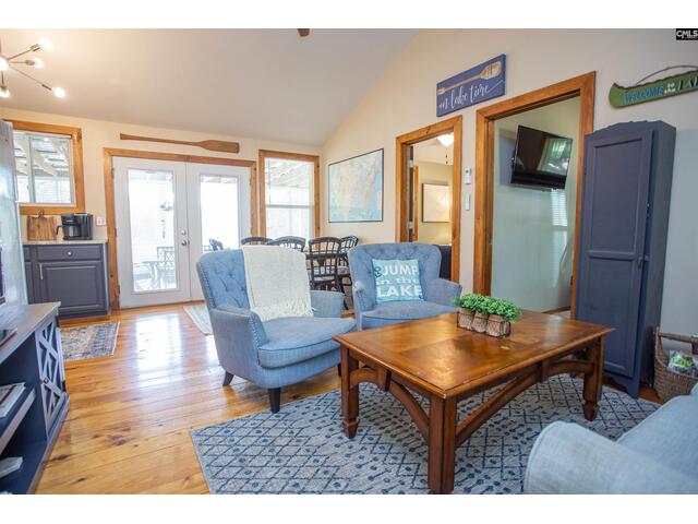 Photo of 2207 White Oak Lane