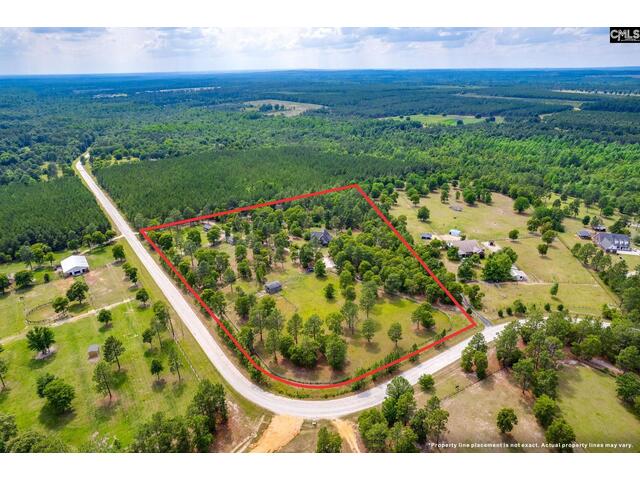 Photo Of 80 Hound Hollow Road Photo of 80 hound hollow road