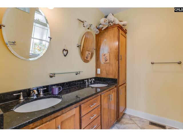 Photo Of 80 Hound Hollow Road Photo of 80 hound hollow road