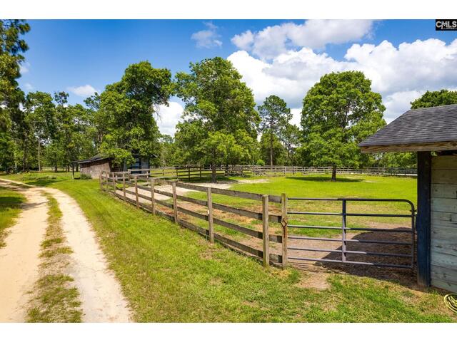 Photo Of 80 Hound Hollow Road Photo of 80 hound hollow road