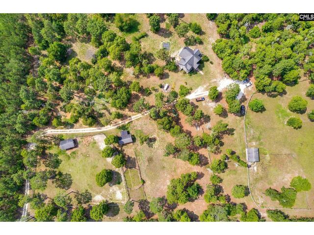 Photo Of 80 Hound Hollow Road Photo of 80 hound hollow road