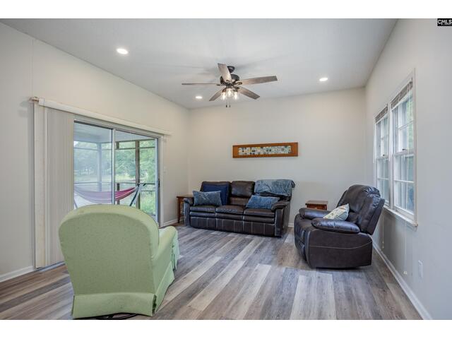 Photo of 1805 Lakeshore Road