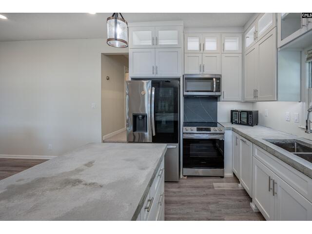 Photo of 1805 Lakeshore Road