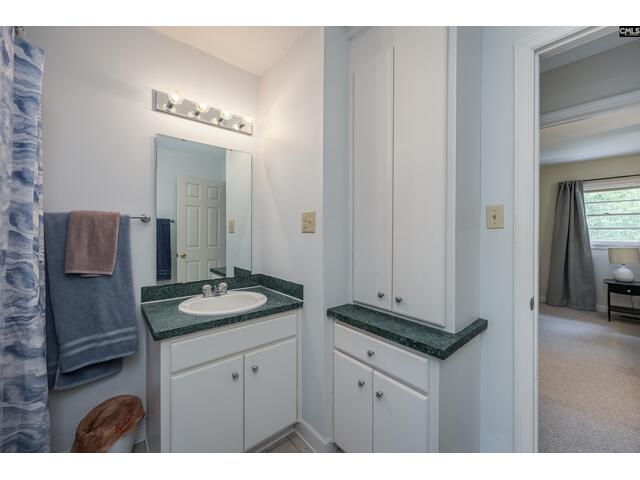 Photo of 1805 Lakeshore Road