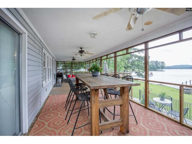 Photo of 1805 Lakeshore Road