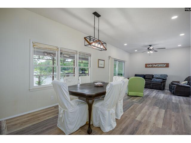 Photo of 1805 Lakeshore Road