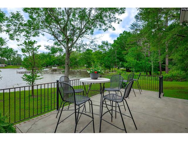 Photo of 1805 Lakeshore Road