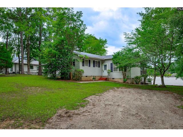 Photo of 1805 Lakeshore Road
