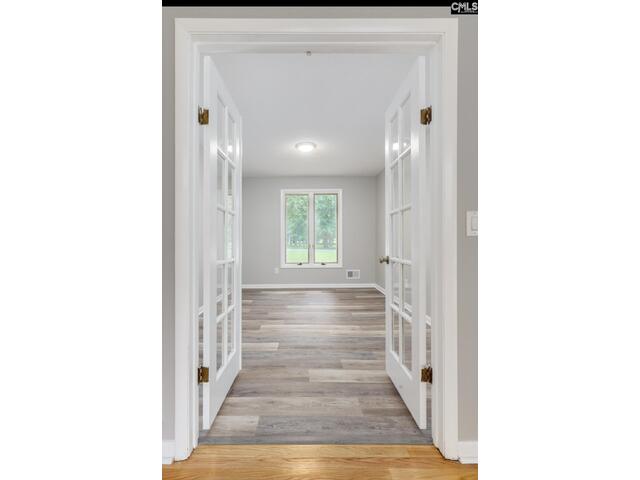 Photo of 400 Derby Lane