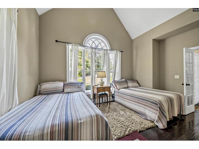 Photo of 102 Royal Court