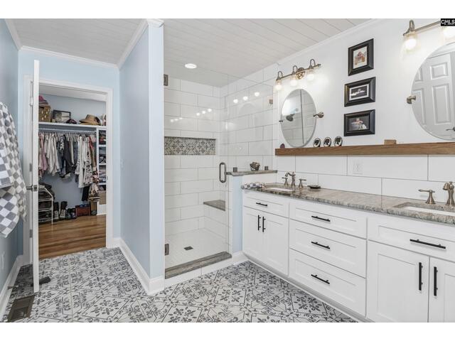 Photo of 1736 Lake Road