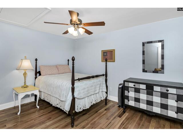 Photo of 1736 Lake Road