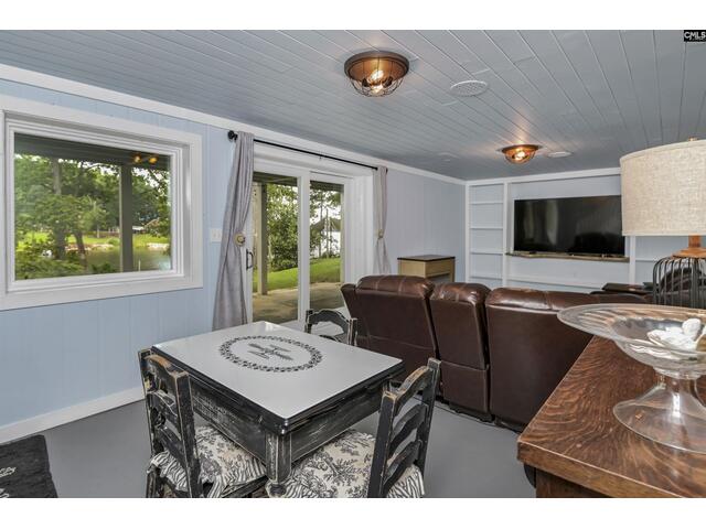 Photo of 1736 Lake Road