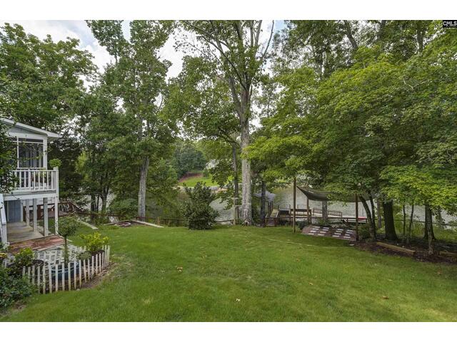 Photo of 1736 Lake Road