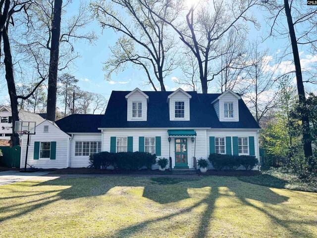 Photo of 828 Albion Road