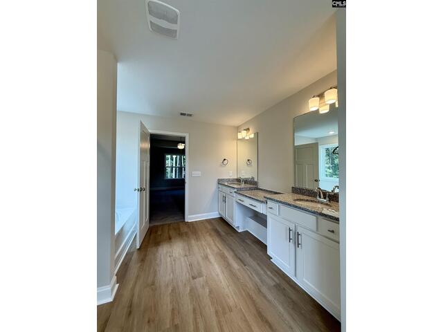 Photo of 18 Sylvan Ridge Court