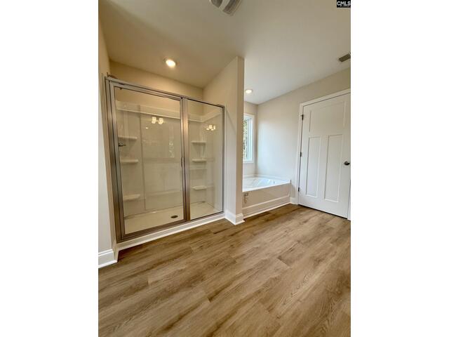 Photo of 18 Sylvan Ridge Court