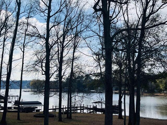 Photo of 1964 White Rd