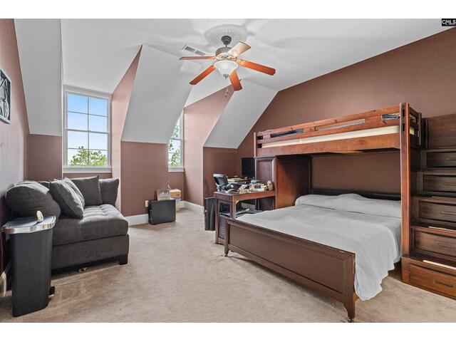 Photo of 160 Hound Hollow Road