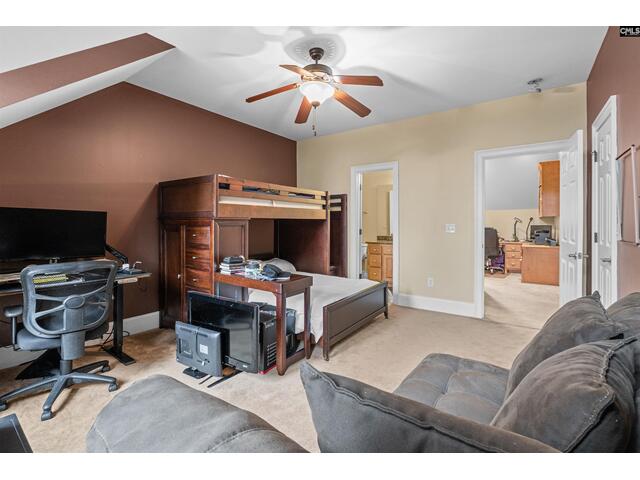 Photo of 160 Hound Hollow Road