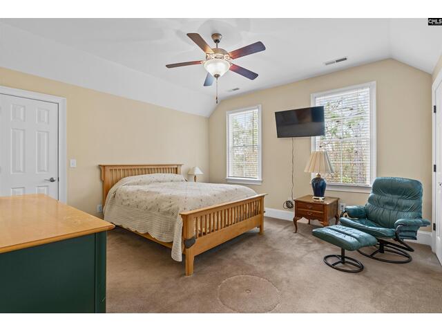 Photo of 160 Hound Hollow Road