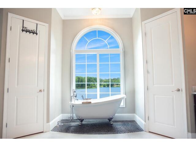 Photo of 305 Northlake Road