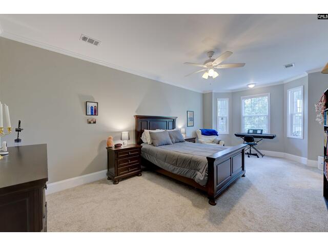 Photo of 305 Northlake Road