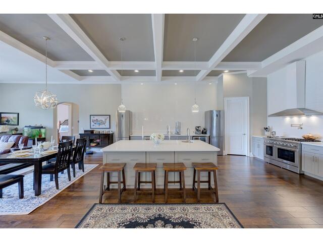 Photo of 305 Northlake Road