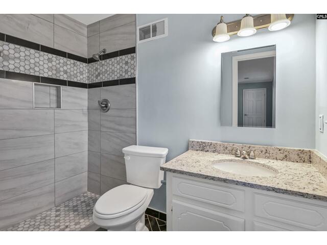 Photo of 702 Hope Ferry Road