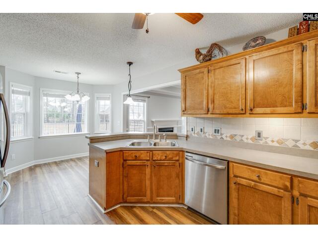 Photo of 121 Hollow Tree Court